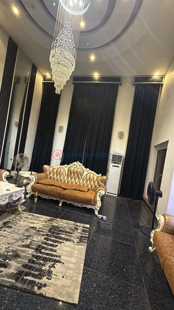 5 bedroom Detached Bungalow For Sale Bucknor Estate Isolo Lagos - 16