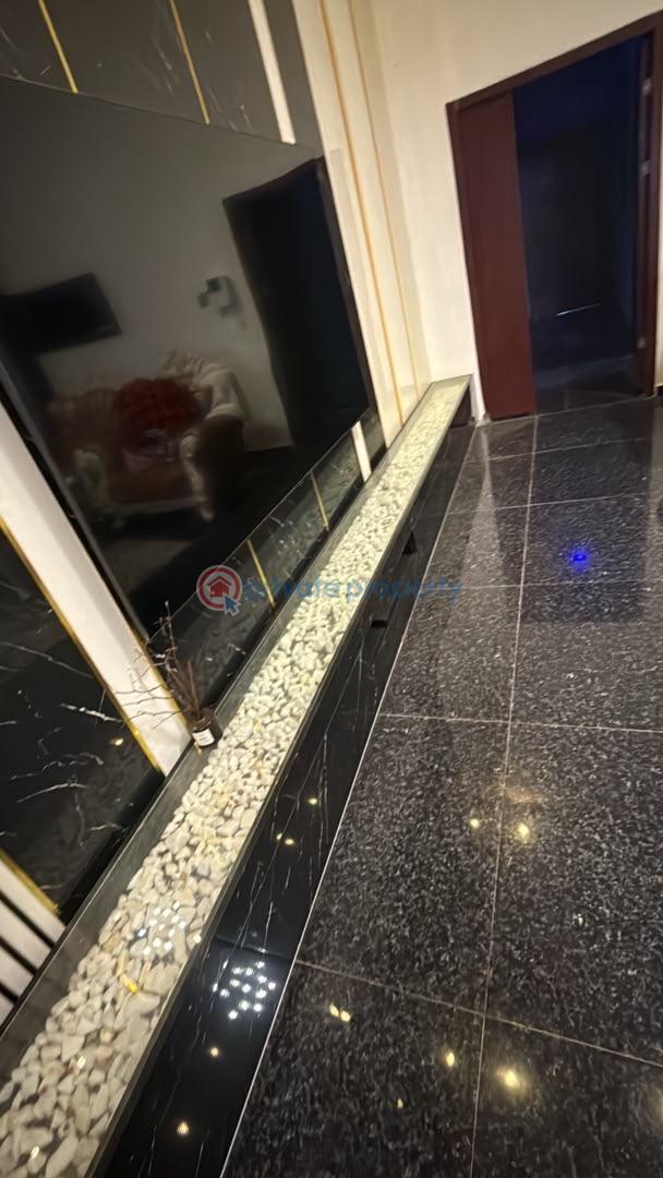 5 bedroom Detached Bungalow For Sale Bucknor Estate Isolo Lagos - 15