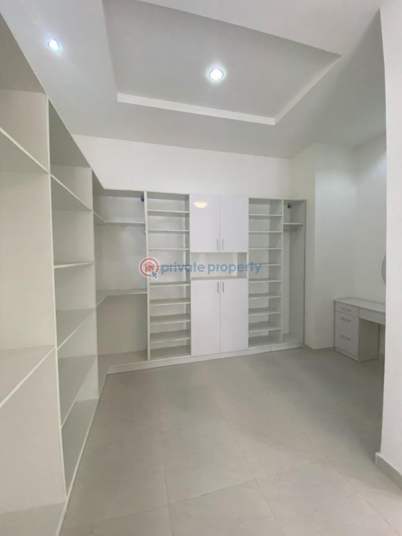 5bedroom contemporary smart home with  bq & pool - 5 5 bedroom Detached Duplex For Sale 2nd Toll Gate Lekki Lagos - 5