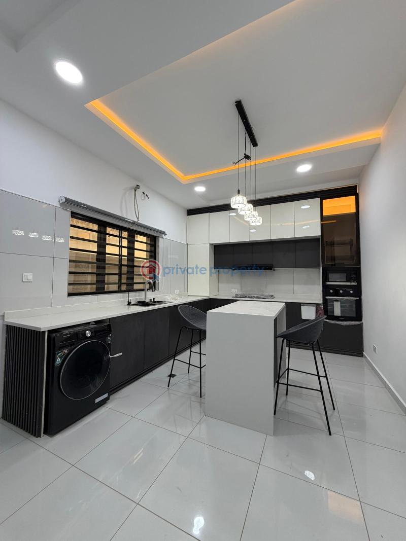 5 bedroom Detached Duplex For Sale Agodi Gra Agodi Ibadan Oyo - 0