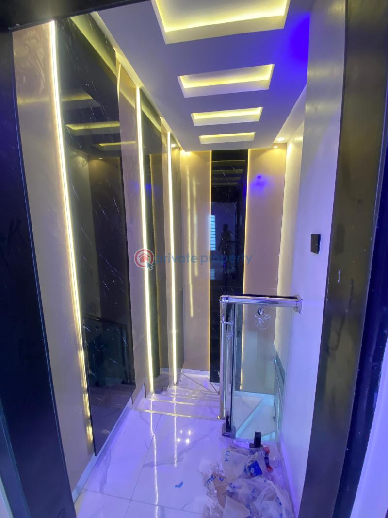 7 bedroom Detached Duplex For Sale New Oko Oba Agege Lagos - 12