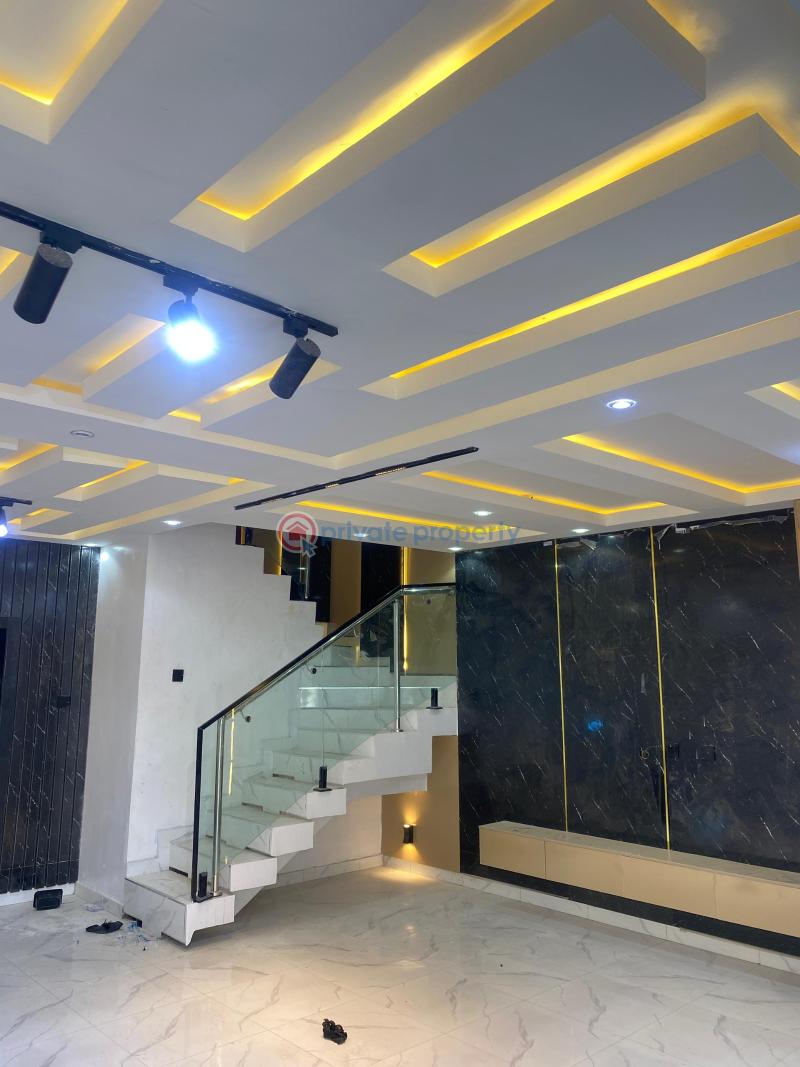 7 bedroom Detached Duplex For Sale New Oko Oba Agege Lagos - 3