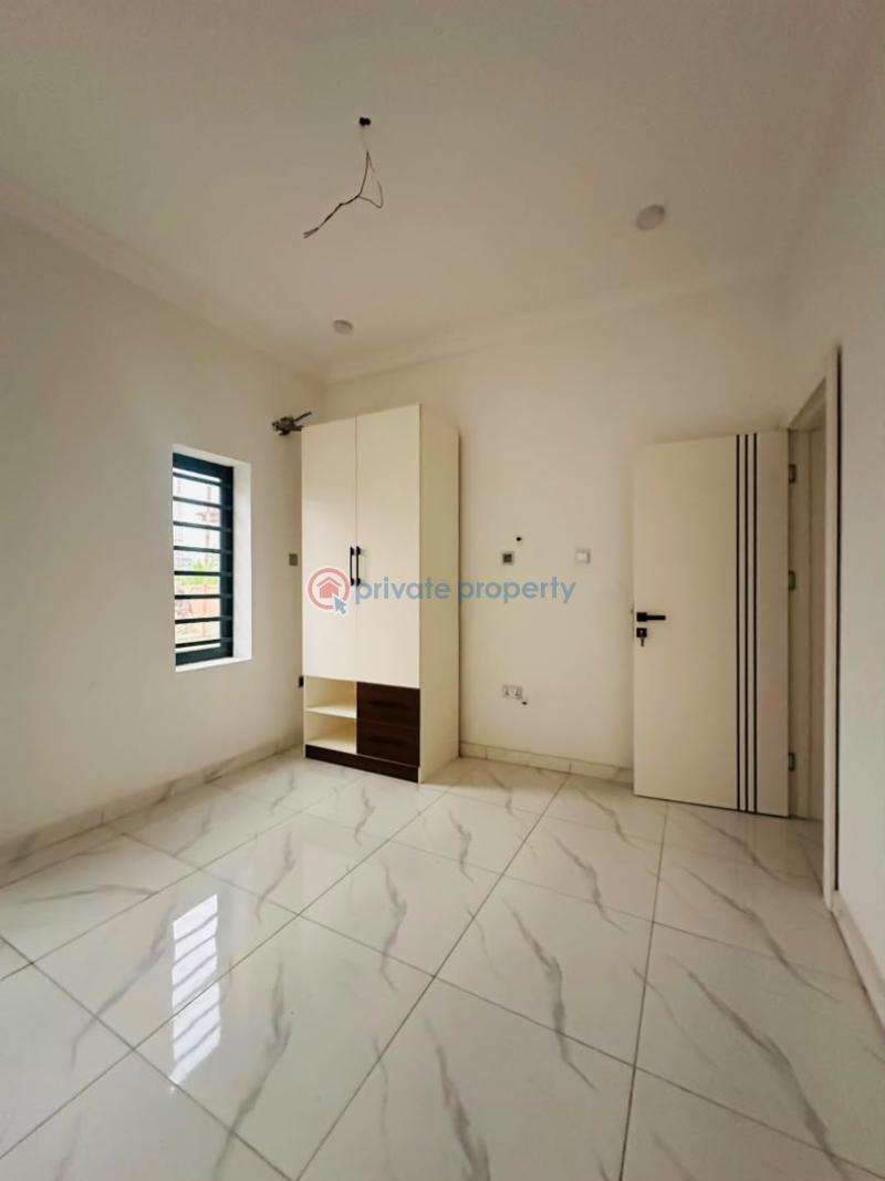5 bedroom Detached Duplex For Sale Gbagada Phase 2 Lagos - 4