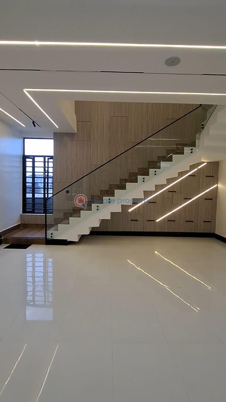 5 bedroom Detached Duplex For Sale Main Castle Eatate, Iya Oloye Street, Maryland Maryland Lagos - 10