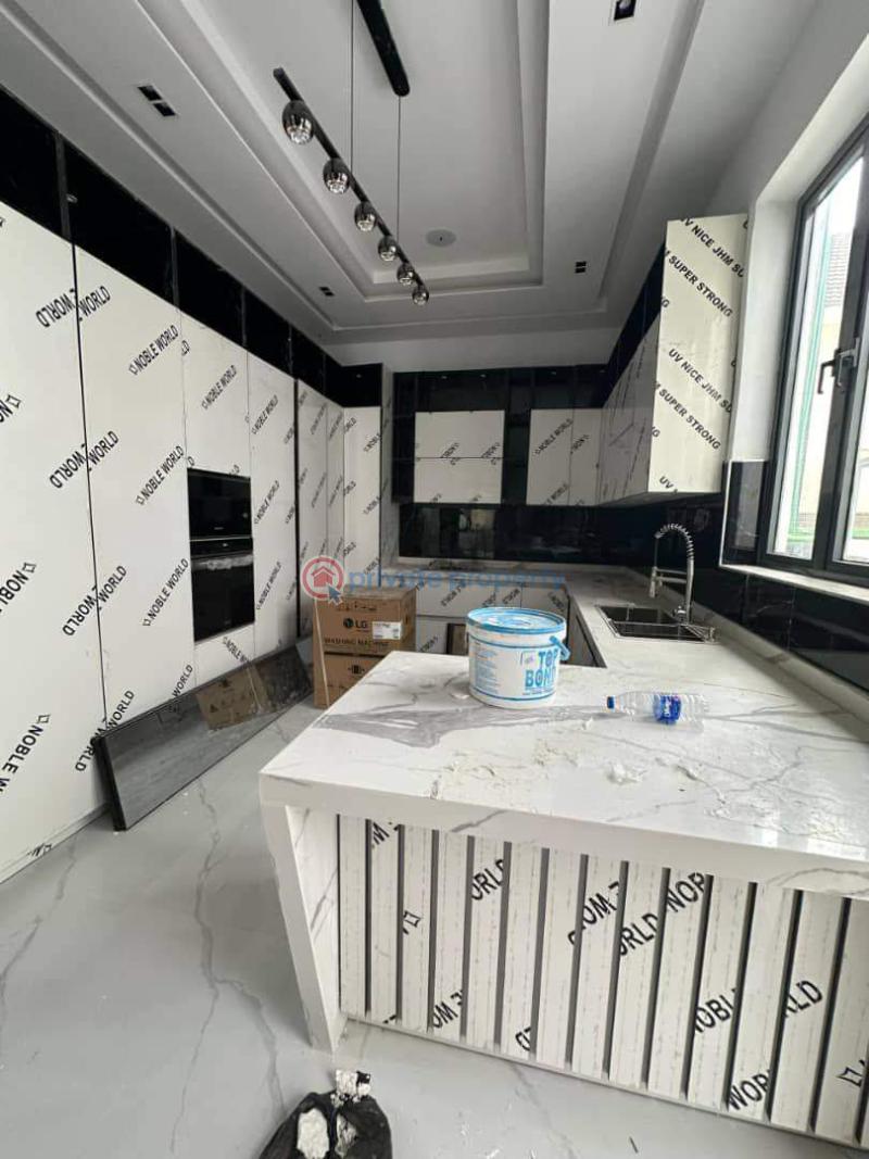 5 bedroom Detached Duplex For Sale Ikota Lekki Lagos - 3