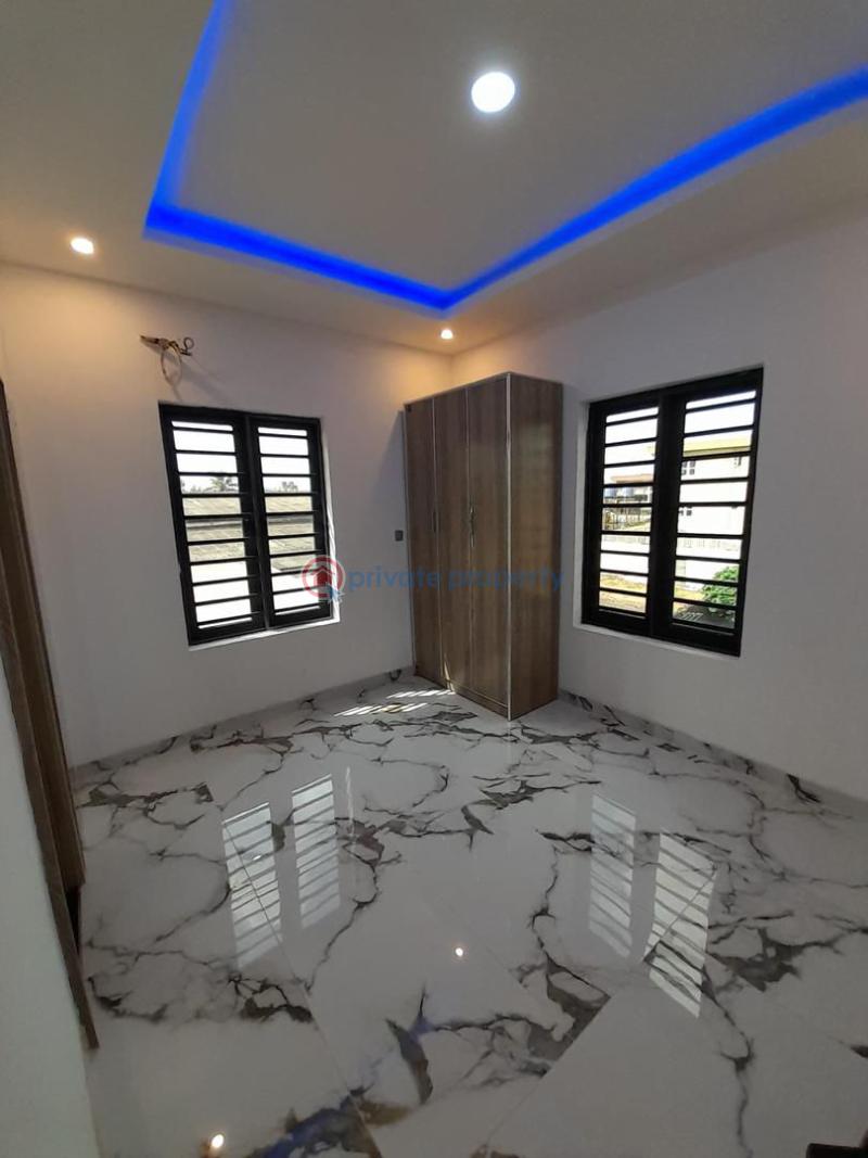 5 bedroom Detached Duplex For Sale Omole Phase 1 Ojodu Lagos - 6