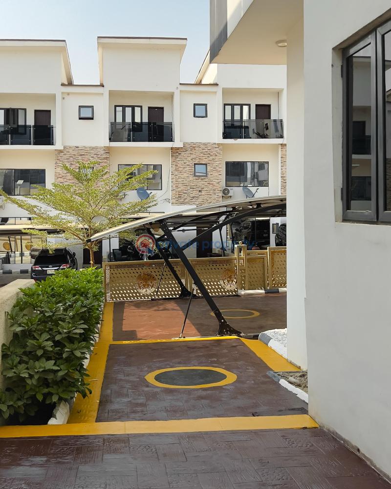 5 bedroom Detached Duplex For Sale Guzape Abuja Phase 1  - 8