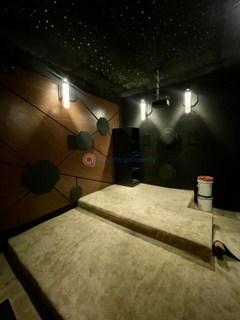 5 bedroom Detached Duplex For Sale Lekki Phase 2 Lagos - 1