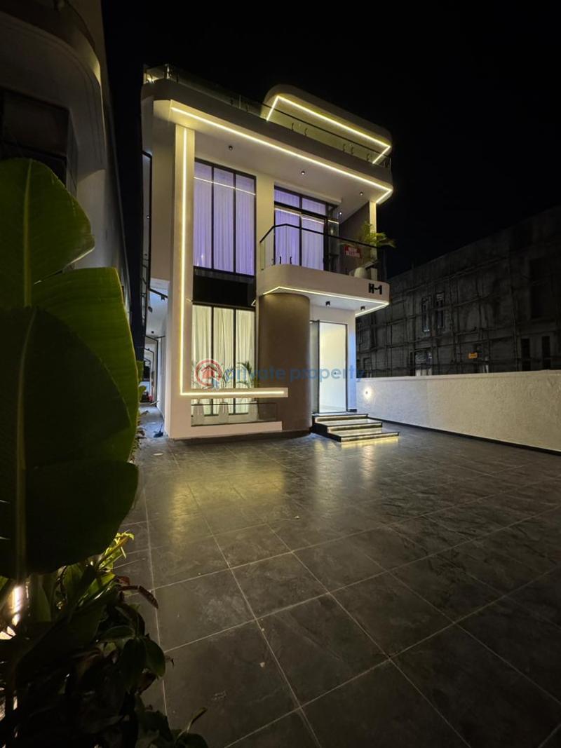 5 bedroom Detached Duplex For Sale Orchid Road Lekki Lekki Lagos - 1