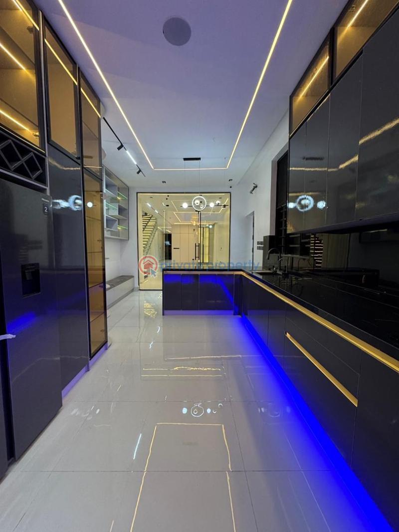 5 bedroom Detached Duplex For Sale Orchid Road Lekki Lekki Lagos - 15