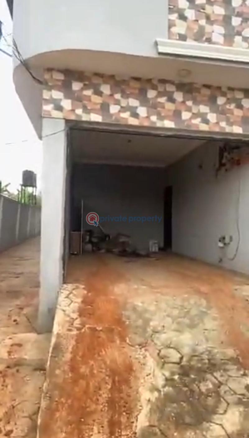 Block Of Flats For Sale Osasogie, Off Federal Road, Beside Ubth, Ugbowo, Benin City, Edo State. Benin Edo - 1