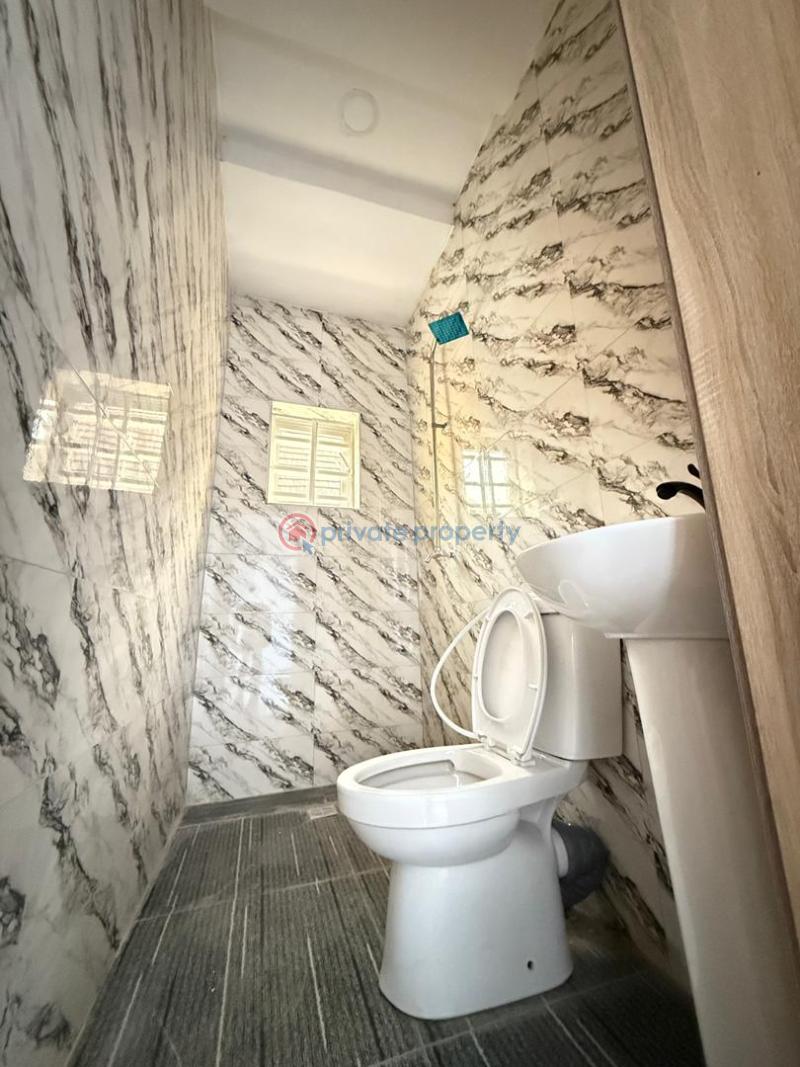 5 bedroom Duplex For Sale Airforce Estate, Bashorun Housing Estate Akobo Ibadan Oyo - 12