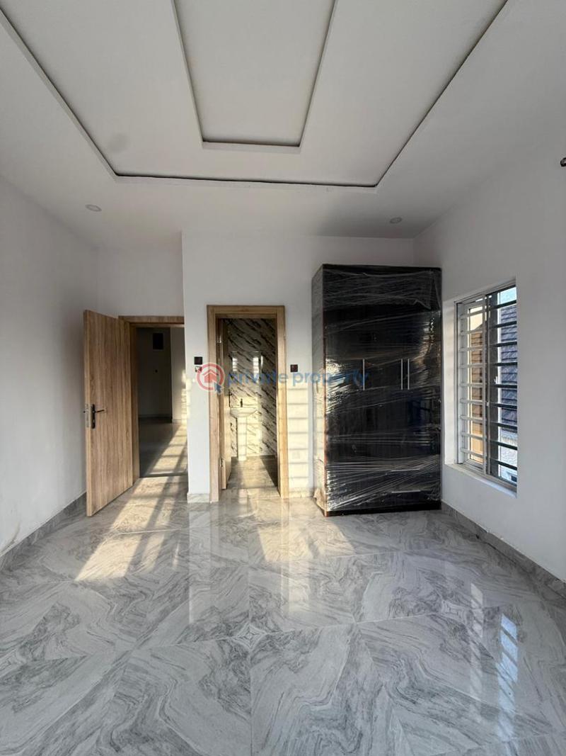 5 bedroom Duplex For Sale Airforce Estate, Bashorun Housing Estate Akobo Ibadan Oyo - 7