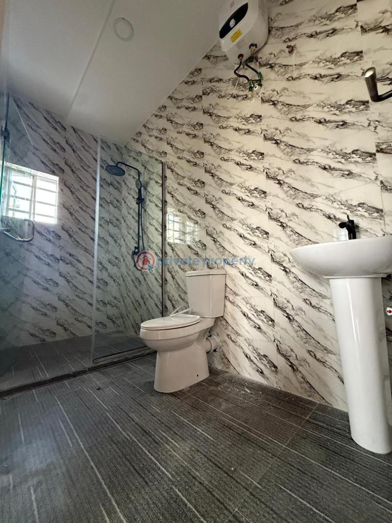5 bedroom Duplex For Sale Airforce Estate, Bashorun Housing Estate Akobo Ibadan Oyo - 9