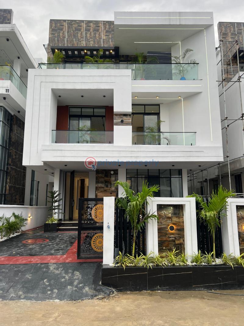5 bedroom Detached Duplex For Sale Chevron Drive Lekki Lagos - 1