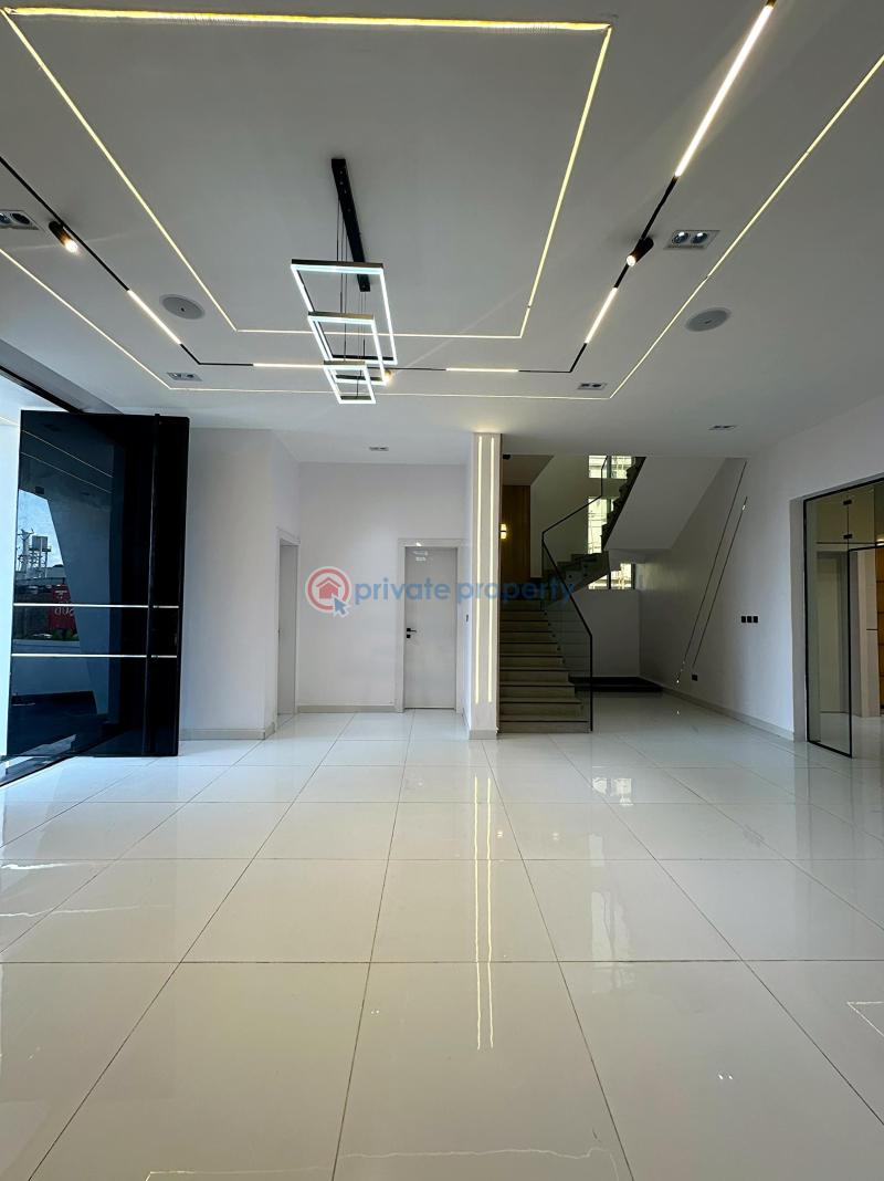 5 bedroom House For Sale Chevron Drive Lekki Lagos - 1