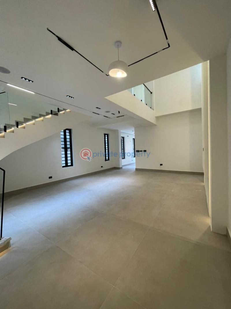 5 bedroom Detached Duplex For Sale Estate Lekki Phase 1 Lagos - 2