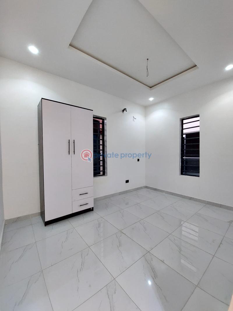 5 bedroom Duplex For Sale Estate Chevron Drive Lekki Lagos - 24