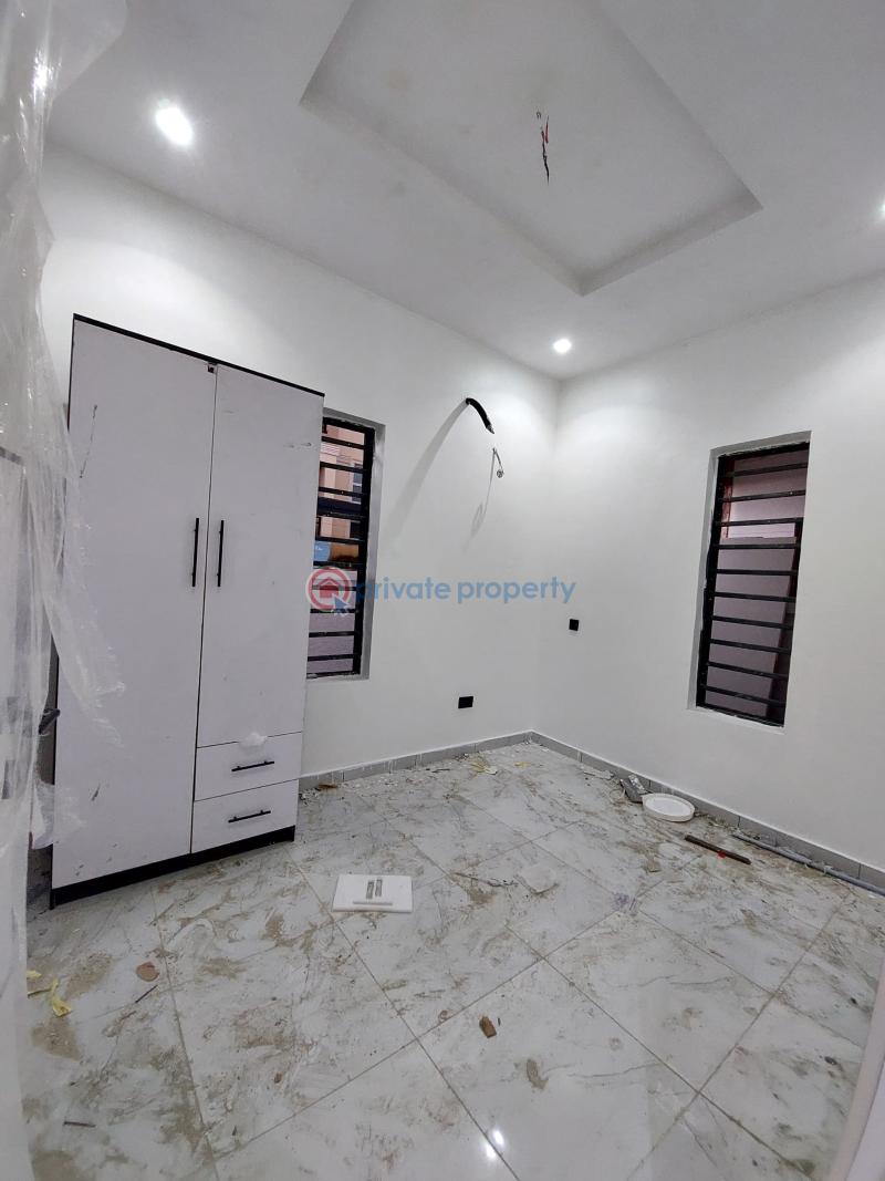 5 bedroom Duplex For Sale Estate Chevron Drive Lekki Lagos - 11