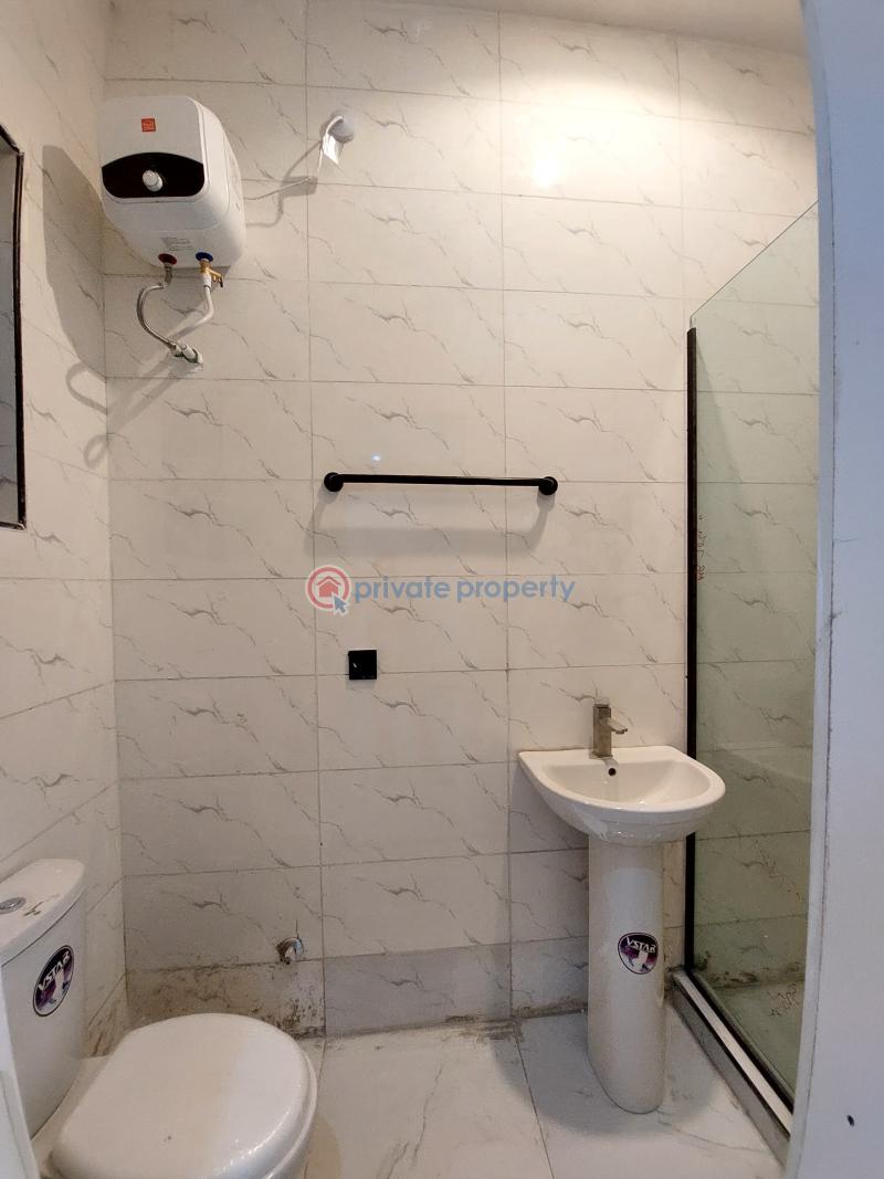 5 bedroom Duplex For Sale Estate Chevron Drive Lekki Lagos - 17