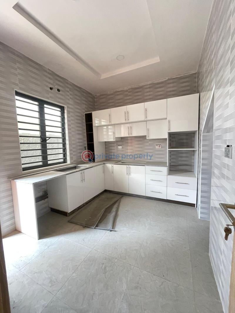 5 bedroom Detached Duplex For Sale Chevron Lekki Lagos - 1