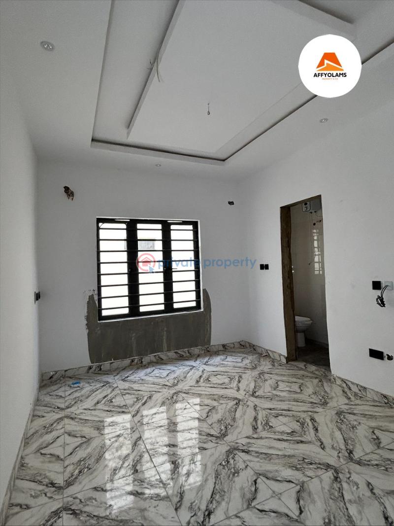 5 bedroom Detached Duplex For Sale Ogudu GRA Lagos - 0