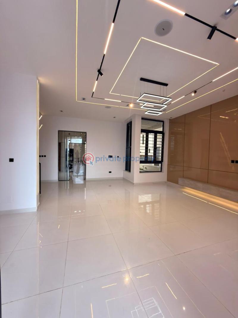 5 bedroom Detached Duplex For Sale Chevron Drive Lekki Lagos - 1
