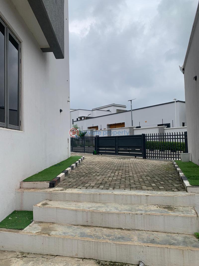 5 bedroom Detached Duplex For Sale Wuye Abuja Phase 2  - 4