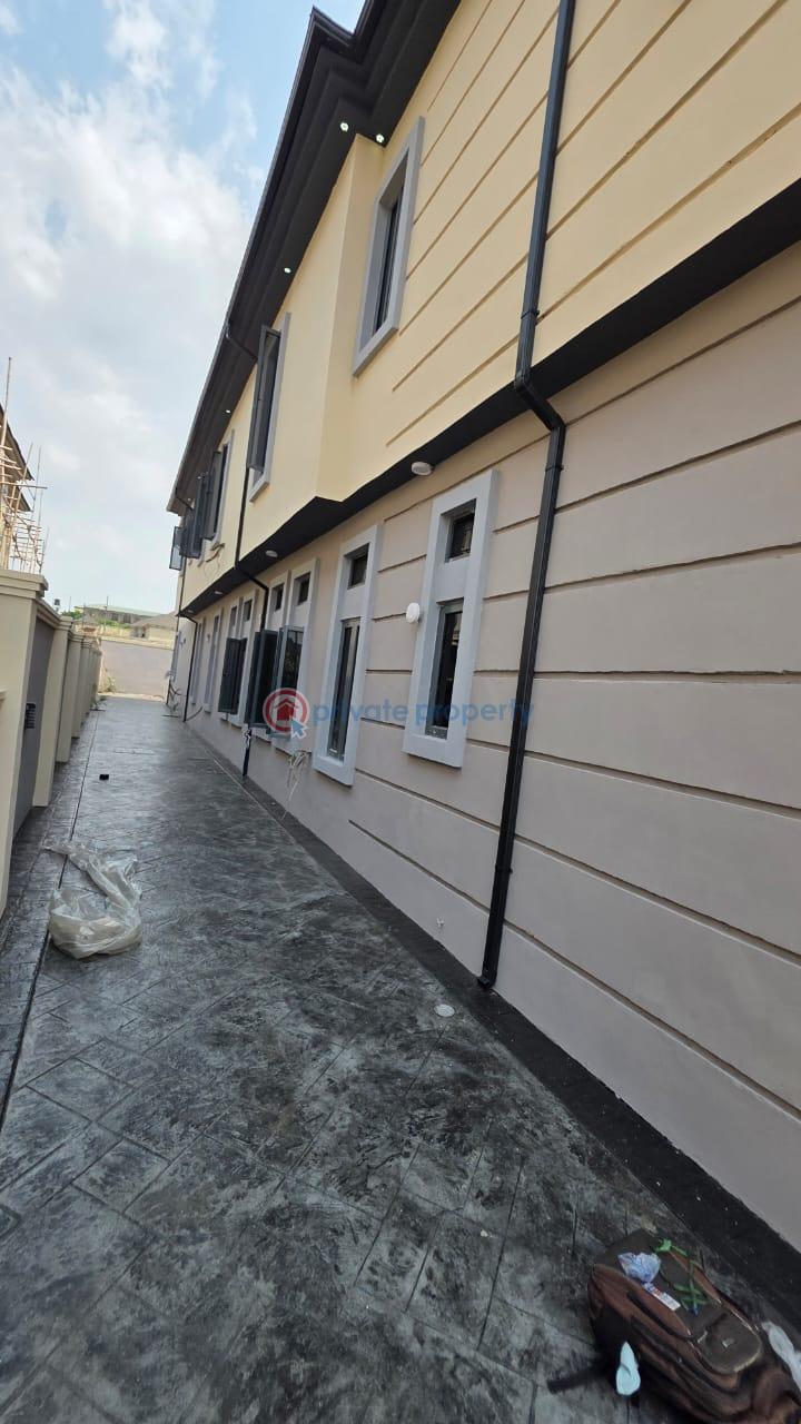 5 bedroom Duplex For Sale Aerodrome Gra Samonda Ibadan Oyo - 13