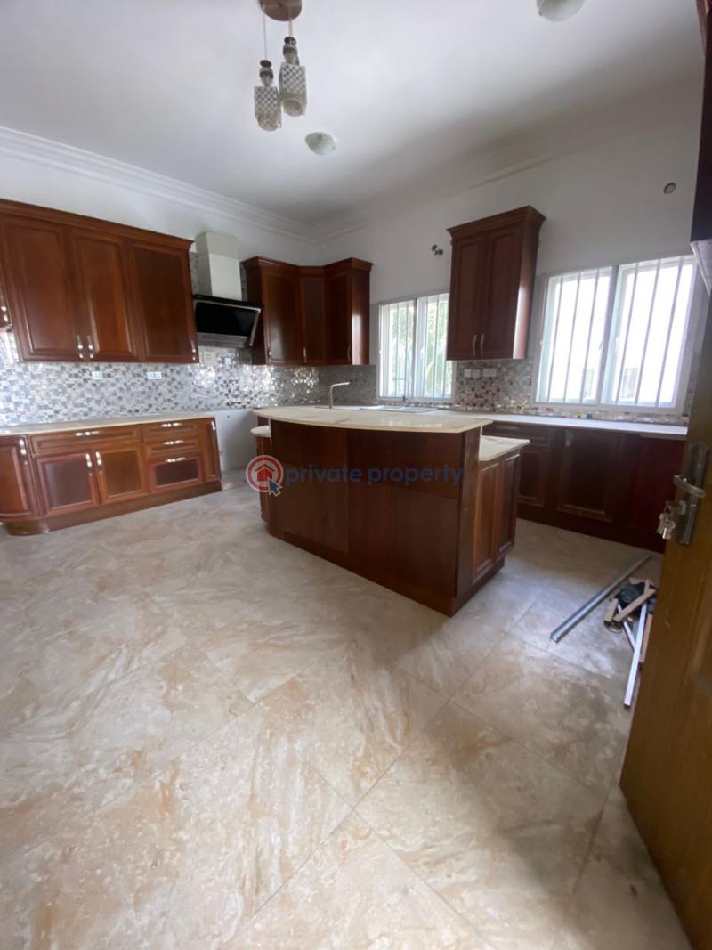 5bedroom semi-detached in arcadia grove, - 8 5 bedroom Semi detached Duplex For Sale Acadia Groove Osapa Lekki Lagos - 8