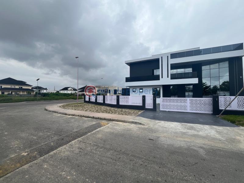 5bedroom smart home - 1 5 bedroom Detached Duplex For Sale Royal Gardens Ajah Lagos - 1