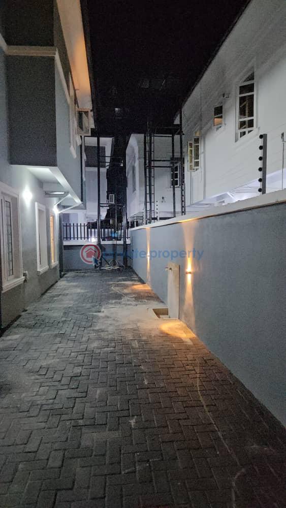 5 bedroom Detached Duplex For Sale Ikate Elegushi Lekki Lagos - 4