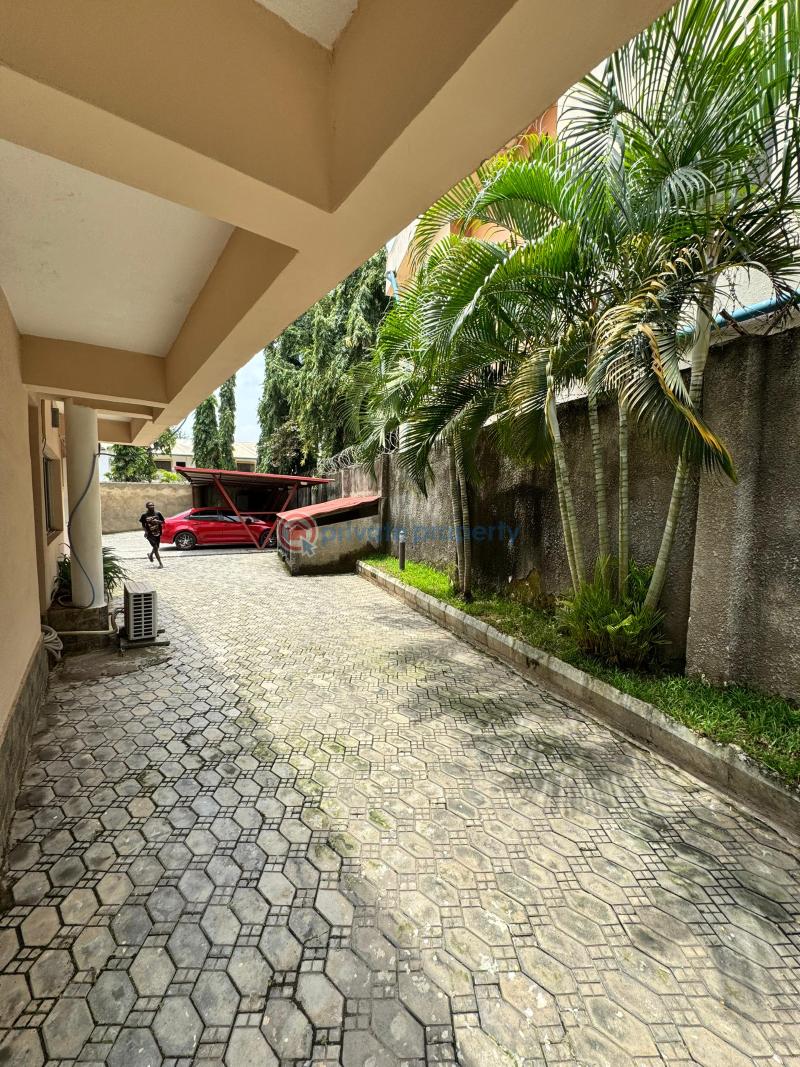 5 bedroom Semi detached Duplex For Rent Wuse II Abuja Phase 1  - 2