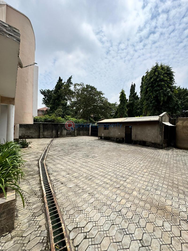 5 bedroom Semi detached Duplex For Rent Wuse II Abuja Phase 1  - 4