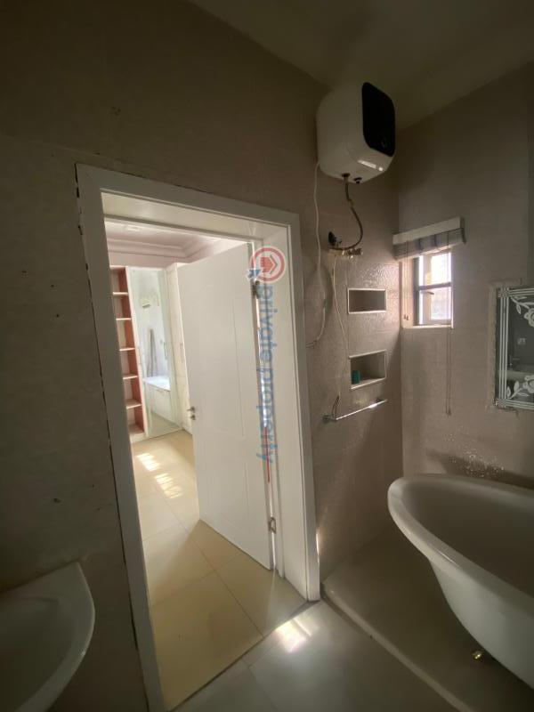 A well finished three (3)  bedroom duplex, in a serviced estate block - 19 3 bedroom Detached Duplex For Sale Ikate Elegushi Lekki Lagos - 19