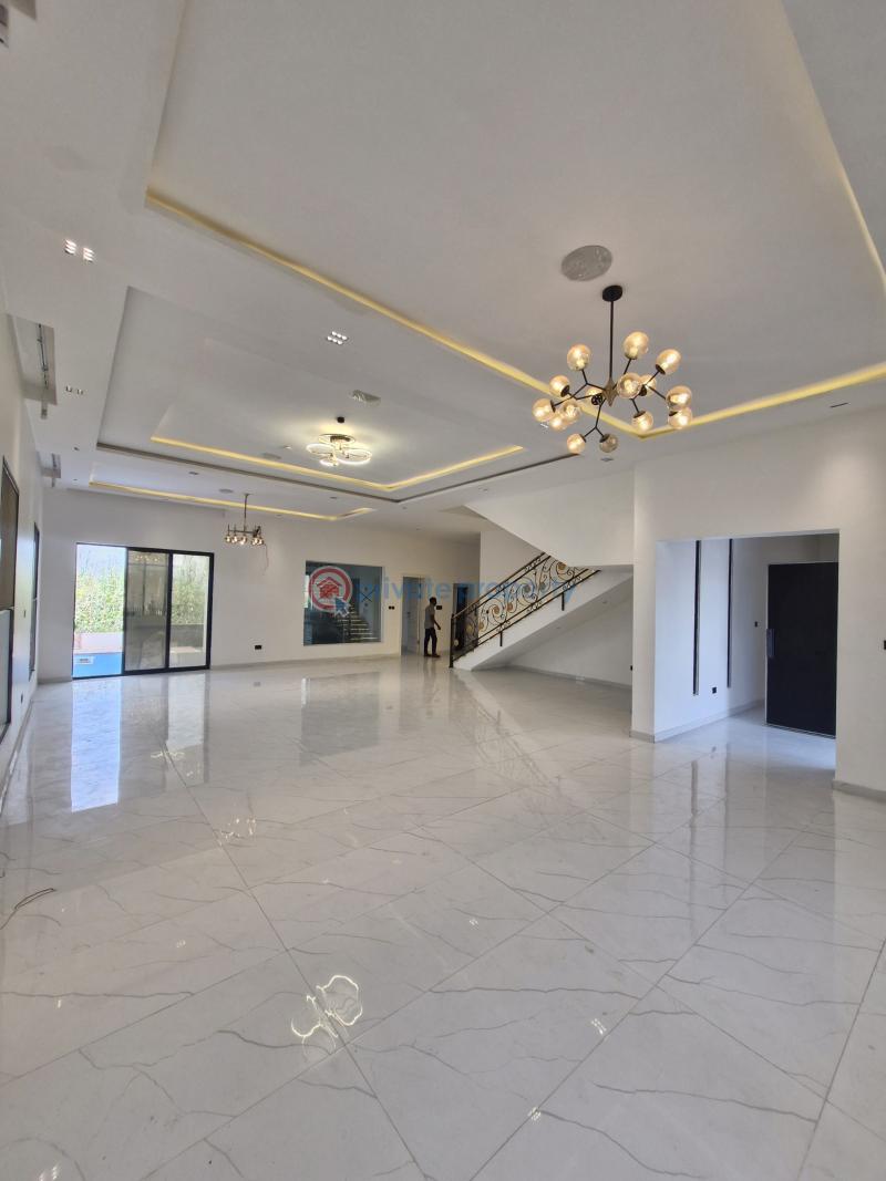 6 bedroom Detached Duplex For Sale Chevron Drive Lekki Lagos - 1