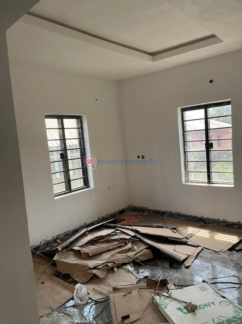 6 bedroom Detached Bungalow For Sale Close To Makoni Hotel, Ologuneru, Eleyele Area Eleyele Ibadan Oyo - 11