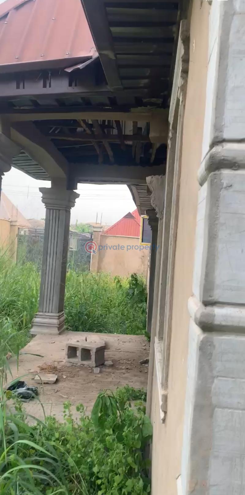 6 bedroom Detached Bungalow For Sale Mowe, Ogun State Obafemi Owode Ogun - 5
