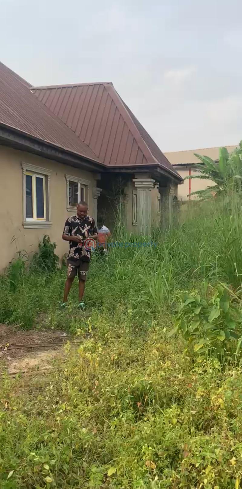 6 bedroom Detached Bungalow For Sale Mowe, Ogun State Obafemi Owode Ogun - 2