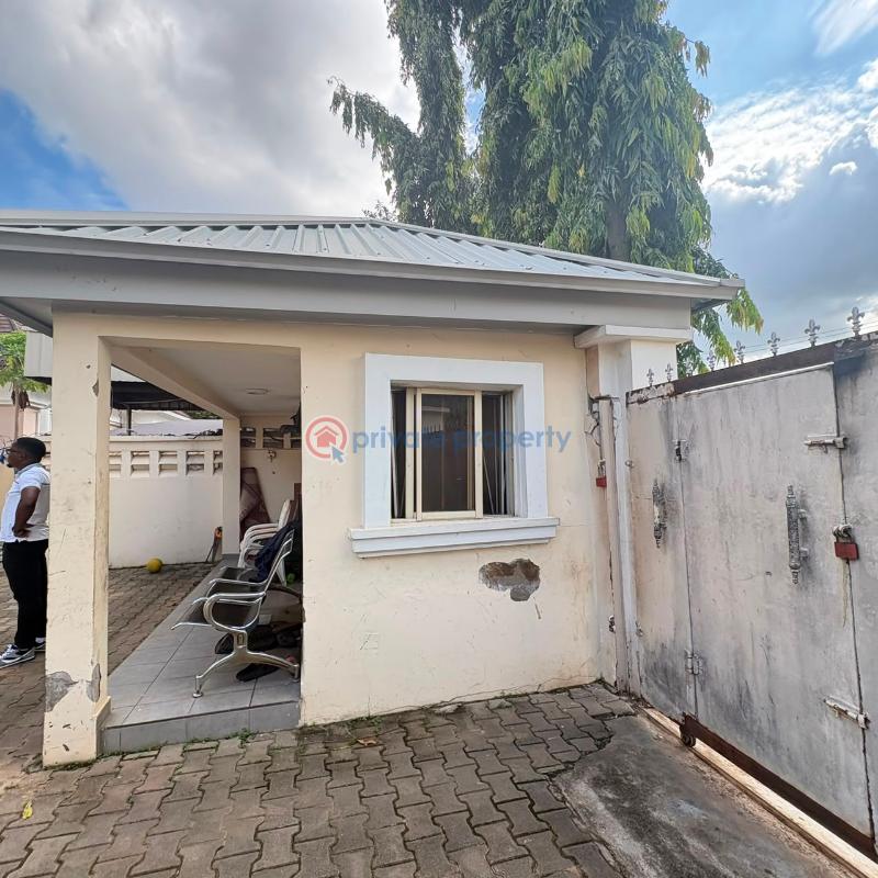 6 bedroom Bungalow For Sale Life Camp Abuja Phase 3  - 3