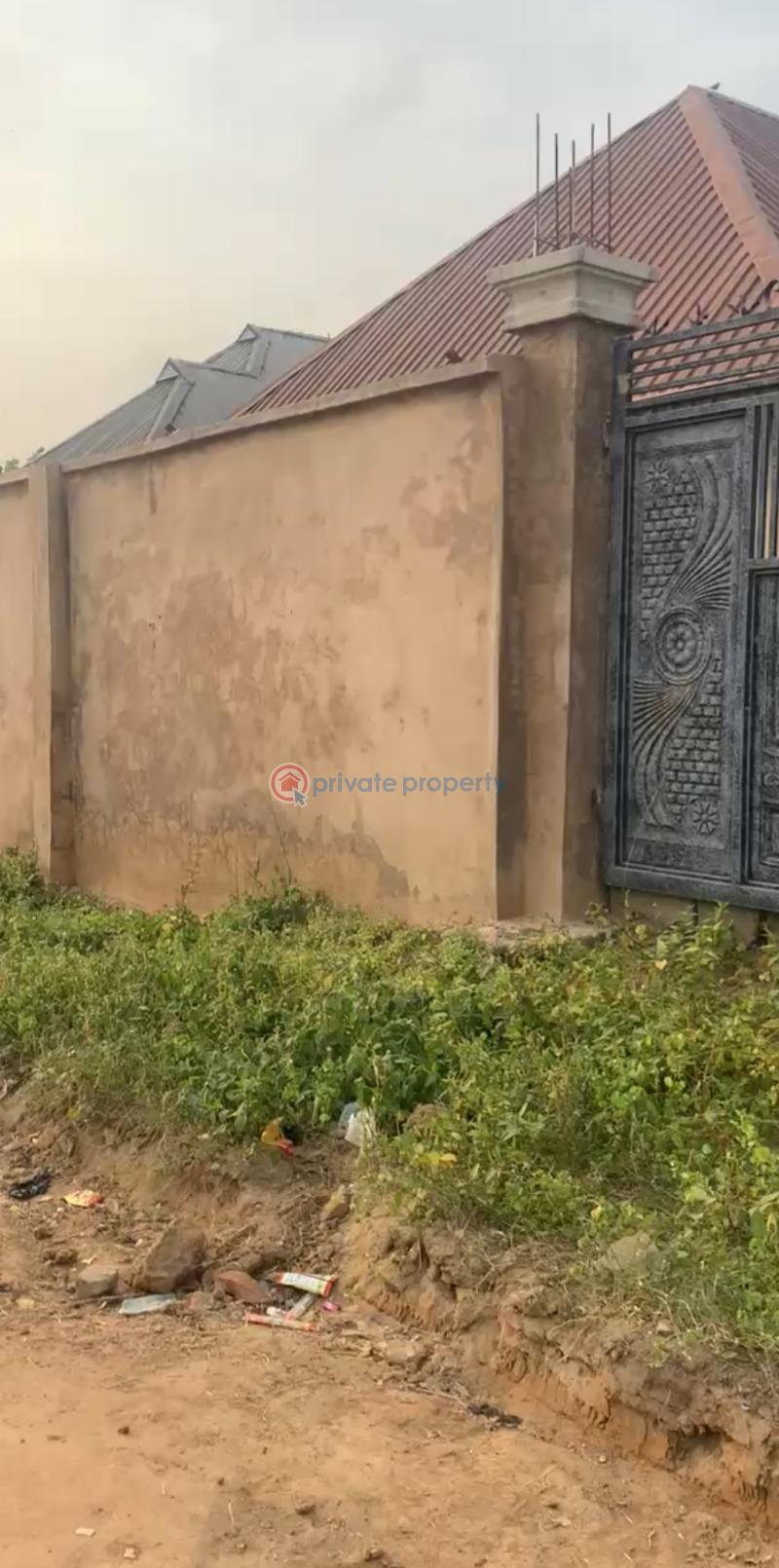 6 bedroom Detached Bungalow For Sale Mowe, Ogun State Obafemi Owode Ogun - 0