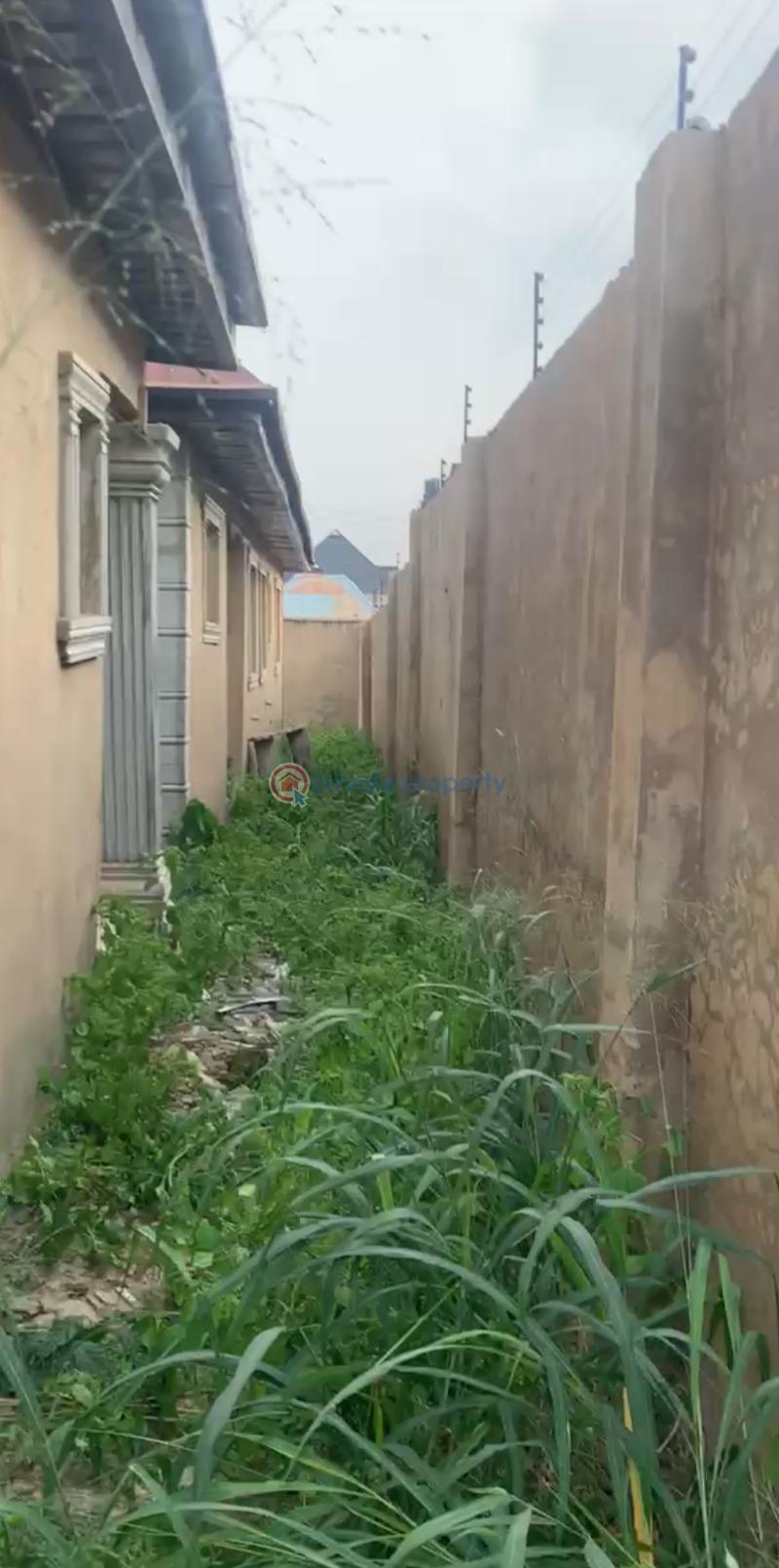 6 bedroom Detached Bungalow For Sale Mowe, Ogun State Obafemi Owode Ogun - 4