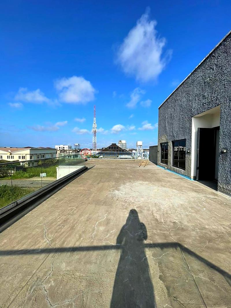 6 bedroom House For Rent Lekki Lagos - 8