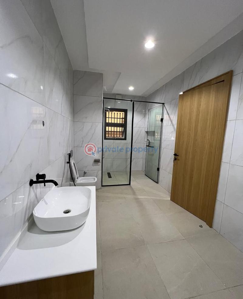 6 bedroom House For Sale Guzape Abuja Phase 1  - 10