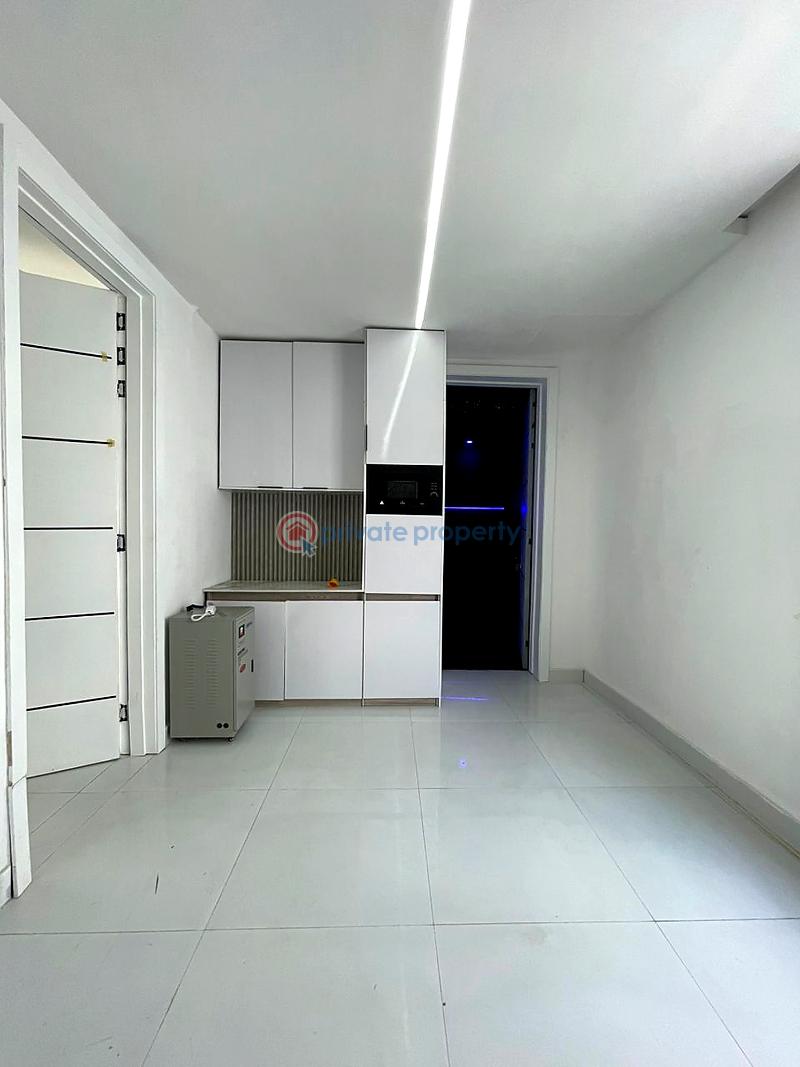 6 bedroom House For Sale Lekki Lagos - 3