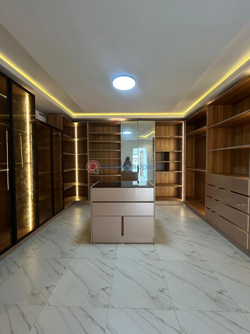 6 bedroom Detached Duplex For Sale Victoria Garden City Lekki Lagos - 2