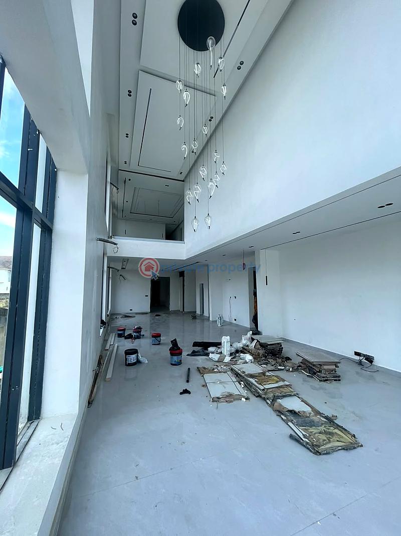 6 bedroom House For Sale Lekki Lagos - 1