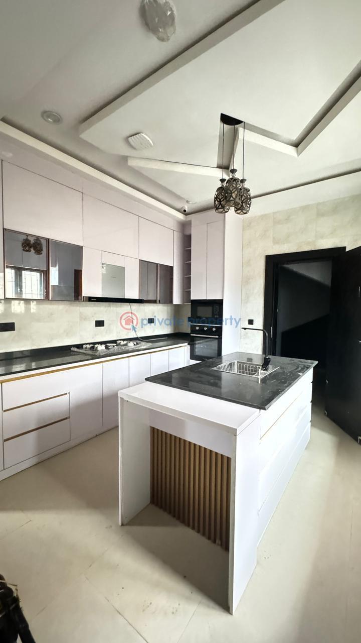 6 bedroom Detached Duplex For Sale Guzape Abuja Phase 1  - 4