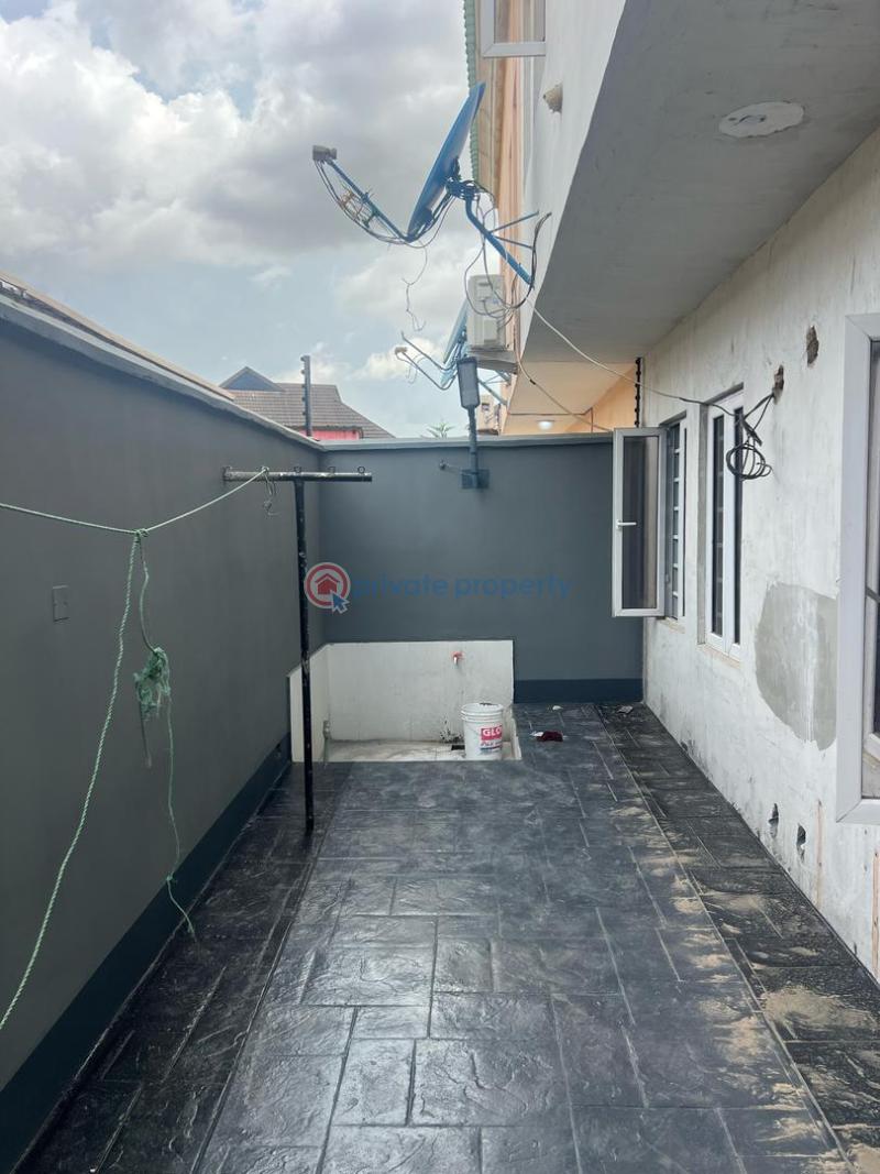 6 bedroom detached home with all en-suite bedrooms, cinema, roof terrace & bq - 36 6 bedroom Detached Duplex For Sale Magodo Phase 2 Magodo GRA Phase 1 Ojodu Lagos - 36