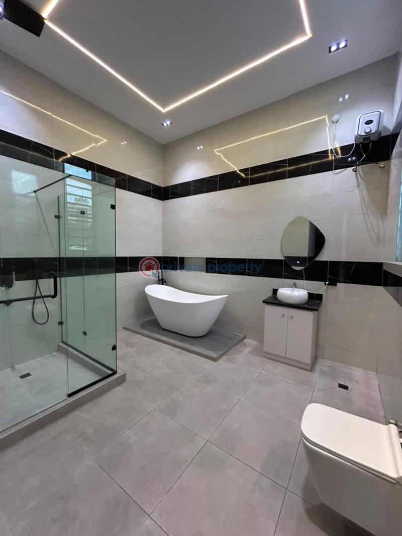 6 bedroom Detached Duplex For Sale Chevron Drive Lekki Lagos - 3